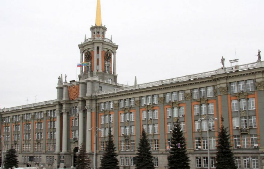 Мэр Екатеринбурга отказался «украшать» буквой Z здание городской администрации
