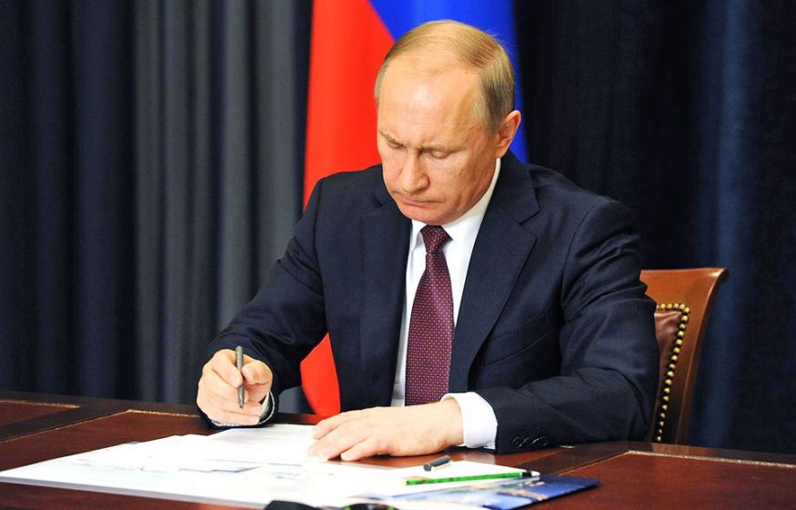Путин распорядился выдавать участникам военной операции земельные участки в Подмосковье и Крыму