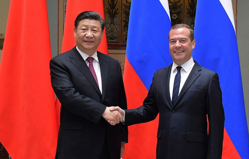 Медведев передал Си Цзиньпину послание от Путина