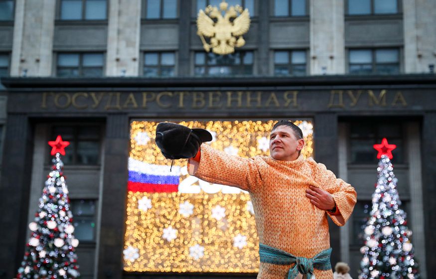 «Страна должна работать»: Россиянам предложили сократить новогодние праздники из-за спецоперации
