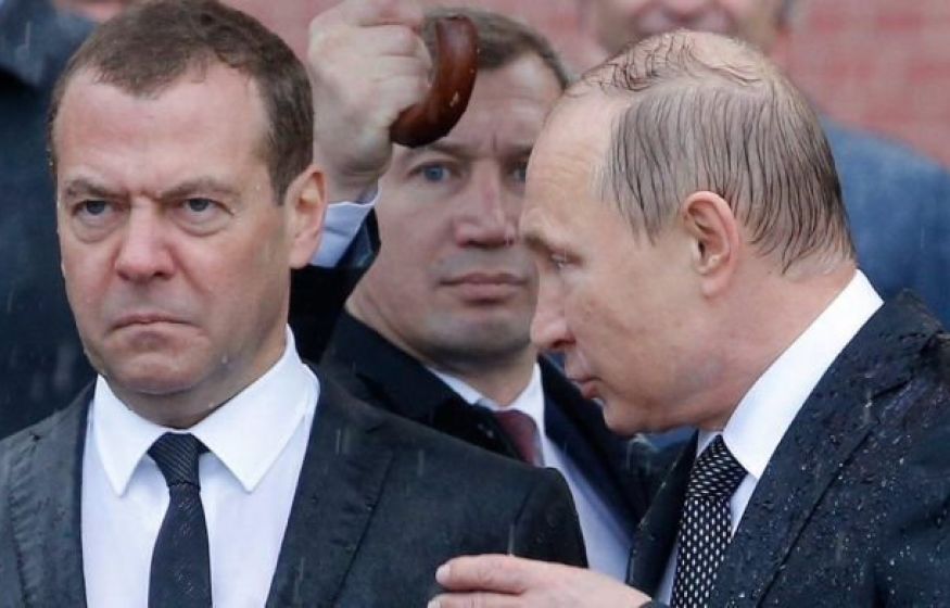 «Враги общества»: Медведев призвал не пускать уехавших россиян обратно в Россию