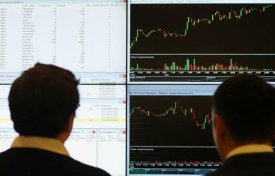 Рынок акций в РФ падает из-за ожидания антироссийских акций 