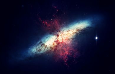 Ученые никогда такого не видели! В галактике «Сигара» обнаружен редкий объект