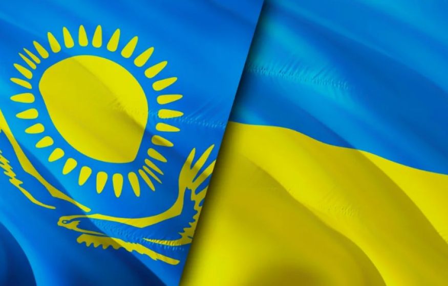 Запад лепит из Казахстана вторую Украину: мнение обозревателя