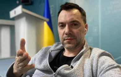 Арестович*: «Украинцы – крепостные. Им запретили сбегать и заставляют убивать»