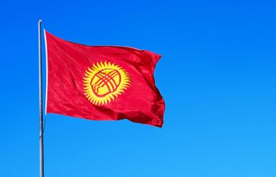 «Получает огромные гранты от России и хочет реабилитировать нацистских пособников»: Эксперт о предательстве Киргизии