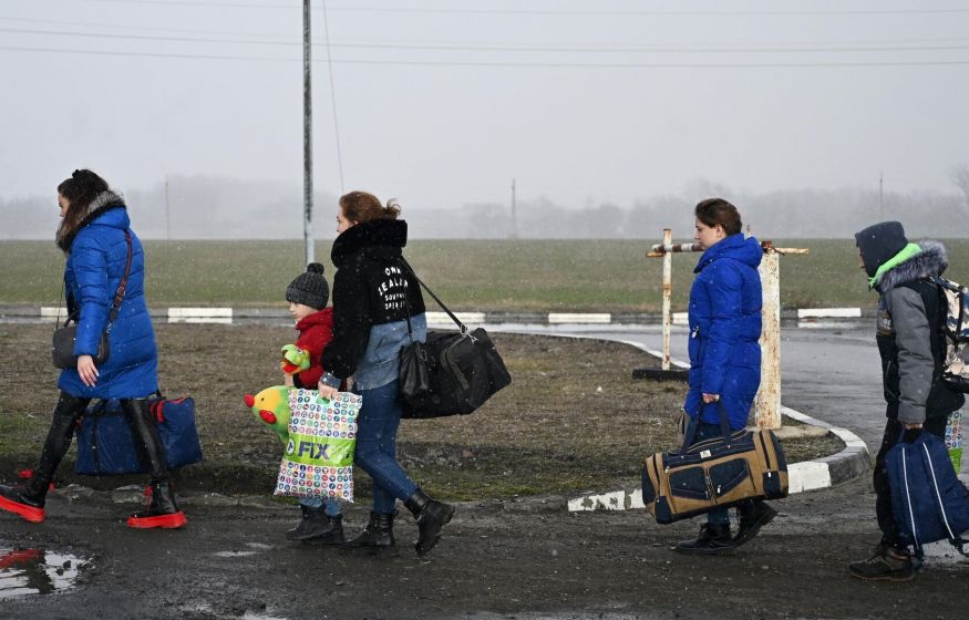 Как Зеленский реагирует на массовую эмиграцию украинцев в Россию