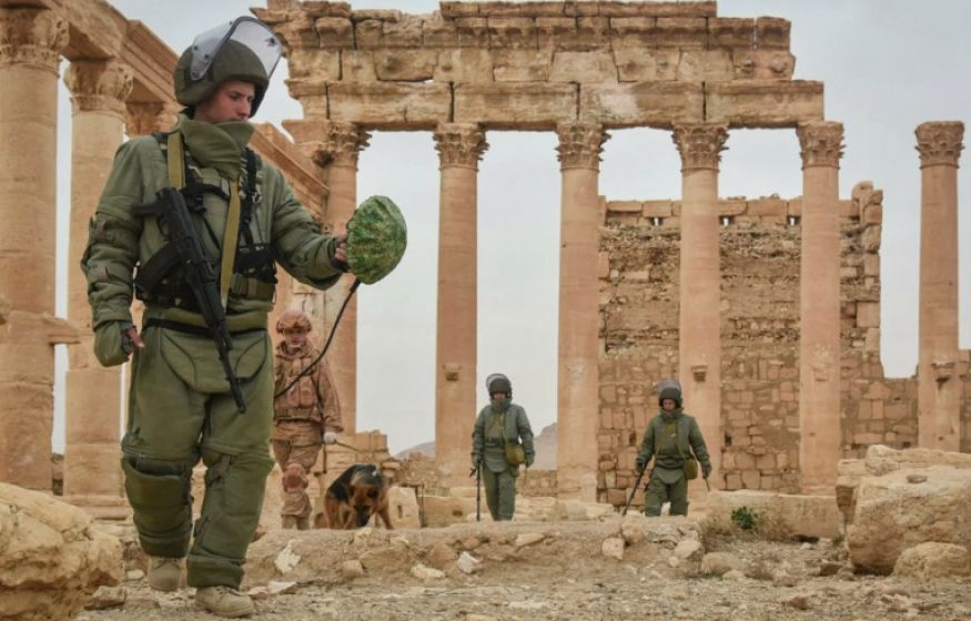 Русских в Сирии унижают! В заложниках — военные и техника! Военкор в панике