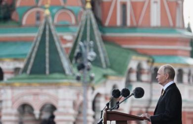 Белоусов в гражданском. Путин: «Все поддерживают спецоперацию». Как в России отметили День Победы