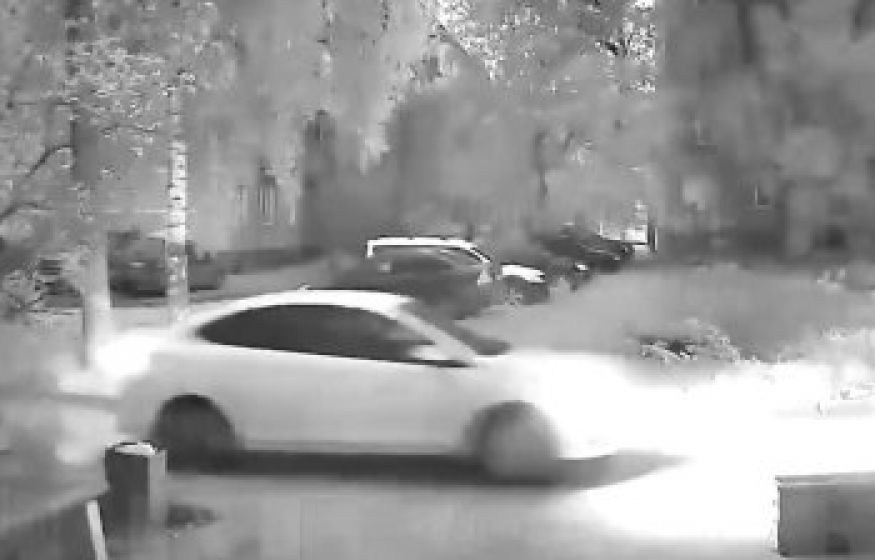 В России взорвался автомобиль около подъезда жилого дома