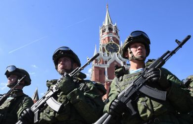 «У границ неспокойно. Нужна большая и хорошо вооруженная армия»: россиян предупредили о возможной войне