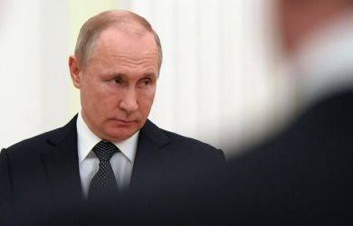 Вывесили плакат с оскорблениями в адрес Путина: отношения России и Армении под угрозой?