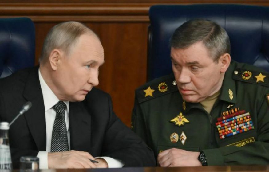 Секретная беседа Путина с Герасимовым: готовит ли Россия мощный удар по Киеву? Секретная беседа Путина с Герасимовым: готовит ли Россия мощный удар по Киеву?