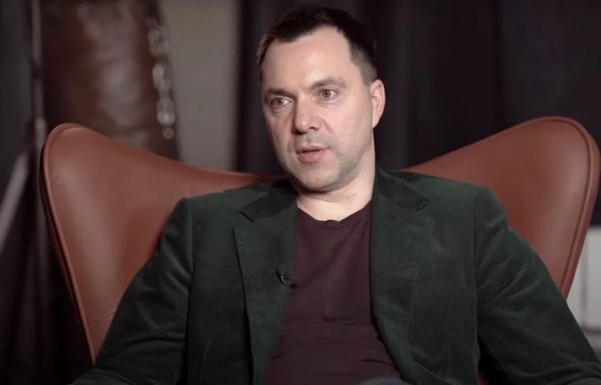 «России всё равно, сколько территорий Украины присоединять»: неожиданный спич Арестовича  