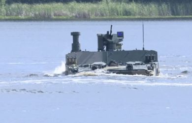 «Бойцы горят как на сковороде»: шокирующую правду о новой бронетехнике доложили Белоусову 