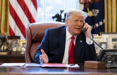 «Разведданные Трампа могут быть раскрыты. Систему электронной почты уже взломали»: с президентом США легко связаться