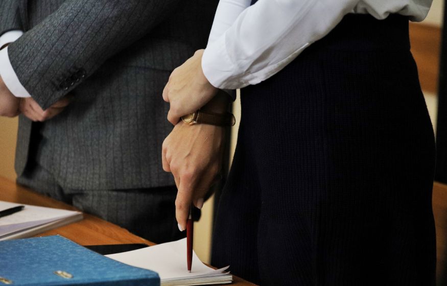 «Дураков-чиновников» нужно запретить в России: призыв телеведущего