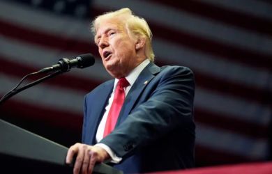 Голубь мира Трамп взлетел и... нагадил Фу таким быть!: Онуфриенко