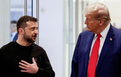 «Он хороший парень. Сегодня встретимся и обсудим трудности Украины»: Трамп сжалился над Зеленским