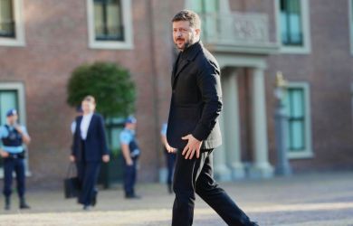 «Мелкий нытик отыскал себе пиджак»: аналитик прошелся по Зеленскому и предсказал ему суд