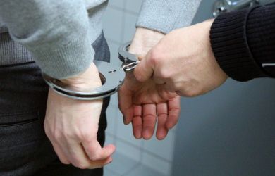 За этот жест может грозить арест до 15-ти суток: юристы