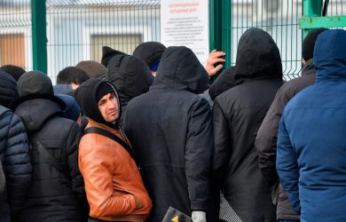 «Беззаконие надо прекращать! Это поможет противостоять фиктивной регистрации мигрантов»: депутат озвучил «боль» россиян