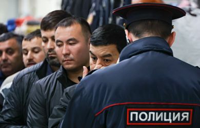 «Нам незачем возиться с заезжими бандитами и экстремистами. Пришлый криминал»: за что мигрантов будут депортировать?