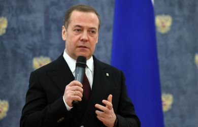 Потоки нелегалов теперь под контролем Совбеза: Медведеву доверили особую миссию. «Русских начали слышать»