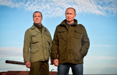 У врагов «вся информация о коррупции в ВС РФ». Особая миссия Медведева. Путин будет править «до 45-го»: главное к 21:00
