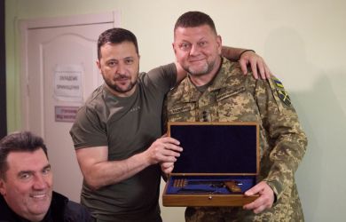 Зеленский пытался устранить его. Через несколько месяцев Залужный станет президентом, а ему грозит изгнание: Substack