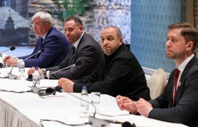 «США и ЕС запретили Зеленскому и Умерову идти на уступки, отменять санкции и признавать территории на встречах»: эксперт