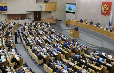 Предсказано снижение ключевой ставки. Кремль нервничает. На российскую элиту копают: главное к утру