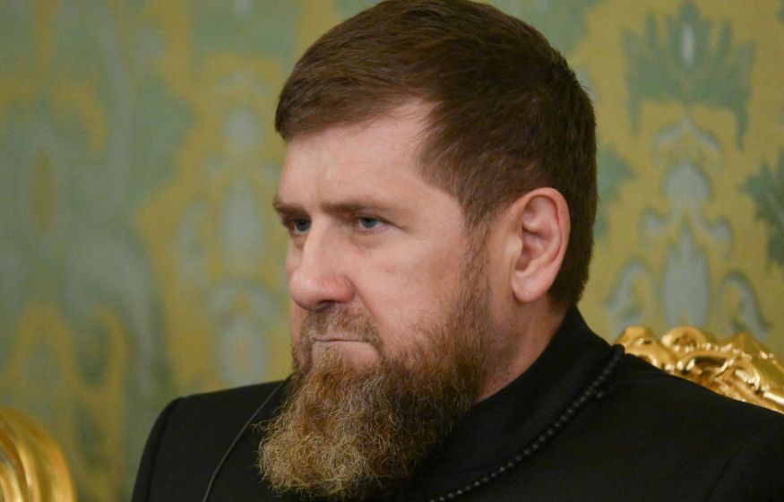 Распространились сообщения о тонувшем в море Кадырове Распространились сообщения о тонувшем в море Кадырове