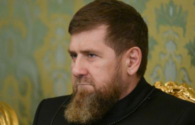 Распространились сообщения о тонувшем в море Кадырове