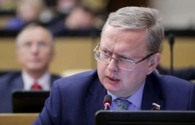 «В России отменили Конституцию!»: Делягин возмутился новым законом