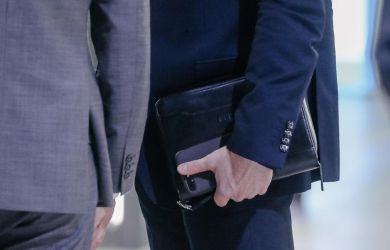 «Кремль угрожает чиновникам. Нельзя допустить негативных настроений в обществе»: INSIDER-T