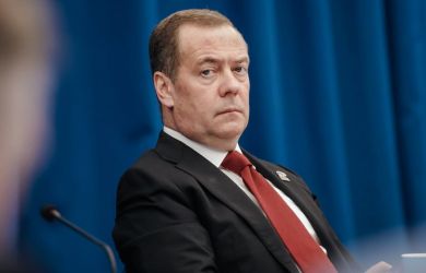 В Кремле назревает конфликт. Медведев доигрался. Трамп пустил в ход подлодки