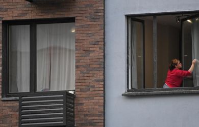 Не вымыты окна и двери – могут дать штраф: юристы предупреждают