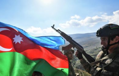 «От вас останутся лишь ошмётки…»: Азербайджан готов убивать русских?