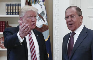«Козел с колокольчиком»: Трамп развязал спор с Лавровым из-за Зеленского