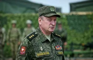 Главу Генштаба меняют? Что задумал генерал Лапин 