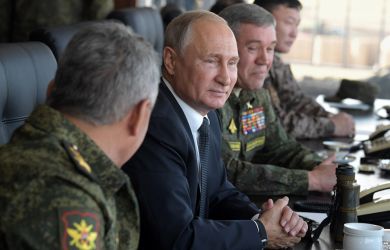 «"Огненный шторм" Путина. Цель – офицеры НАТО. Морги заполнены, города превратились в кладбища»: ЦГ