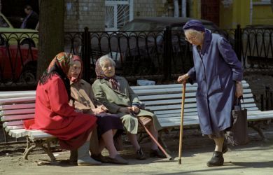 Международный день пожилого человека: СРЗП предлагает ввести ежегодную выплату для определенных пенсионеров
