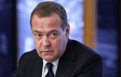 Трамп разозлил Медведева. Кадырову дали деньги регионов. НАТО нужны массовые жертвы: главное к утру