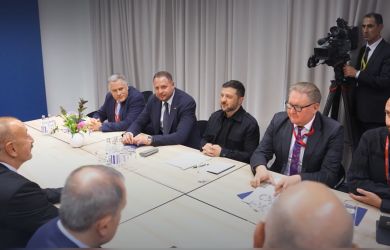 Язык как оружие: Зеленский и Алиев отказались от русского на переговорах в Копенгагене