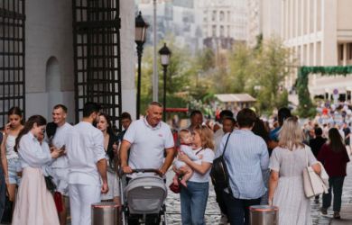 «Купить свое жилье им нереально даже со льготой. О каком росте рождаемости тут можно говорить?»: Миронов