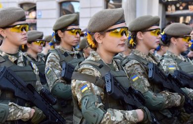 «Людоловы» станут героями мобилизации: женщин – на передовую, мужчин – в ТЦК