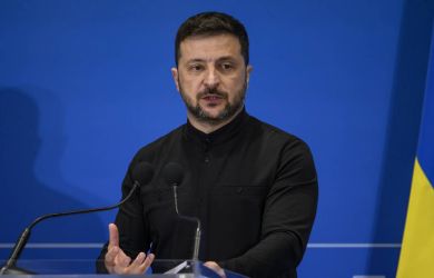 Зеленский ежемесячно переводит $50 млн в саудовский банк — в США бьют тревогу