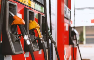 Обнуление топливного демпфера: кто действительно выигрывает — народ или нефтяные компании