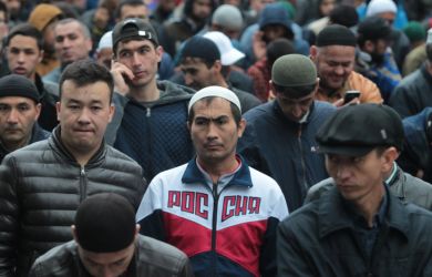 Новое для мигрантов в России. «Впереди — большая премьера»: ЦГ